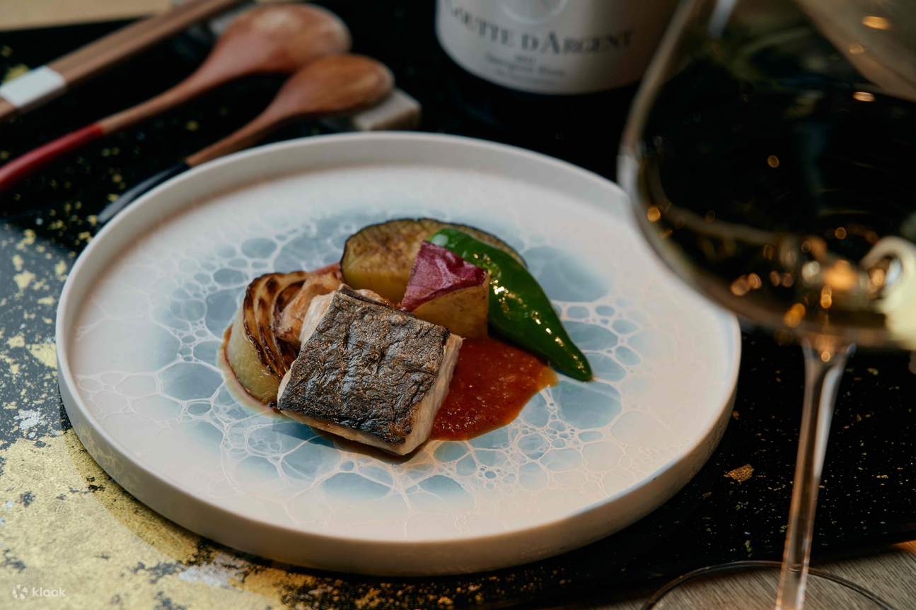 西麻布志留久屋