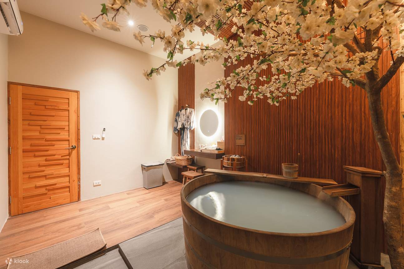 บริการนวดและแช่ออนเซ็นที่ SAMA Onsen & Massage ในเมืองภูเก็ต