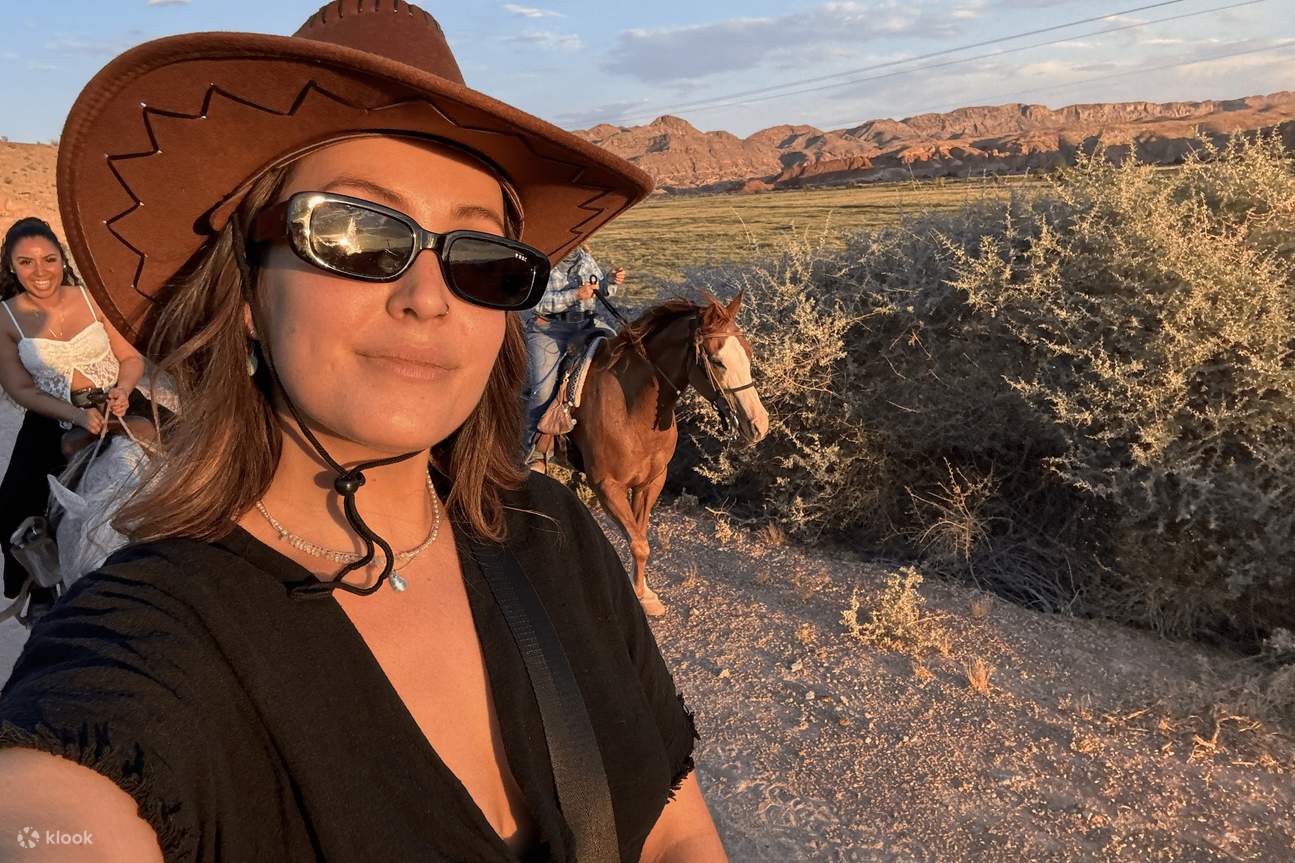 Balade à cheval au coucher du soleil dans le Far West avec dîner à Las Vegas