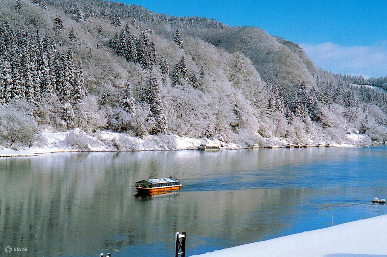 迷人的河川景色