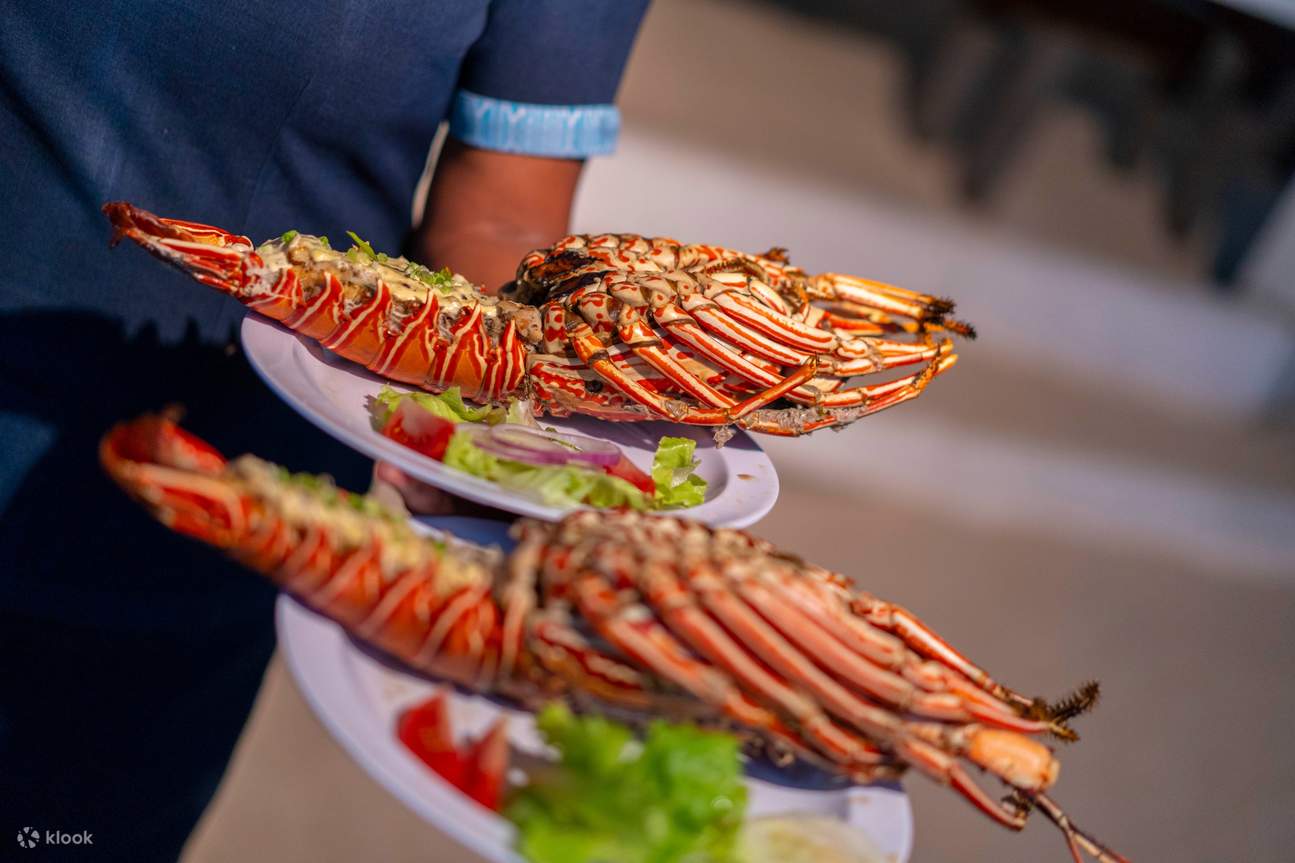 Pelayaran Matahari Terbenam Lobster Fiji