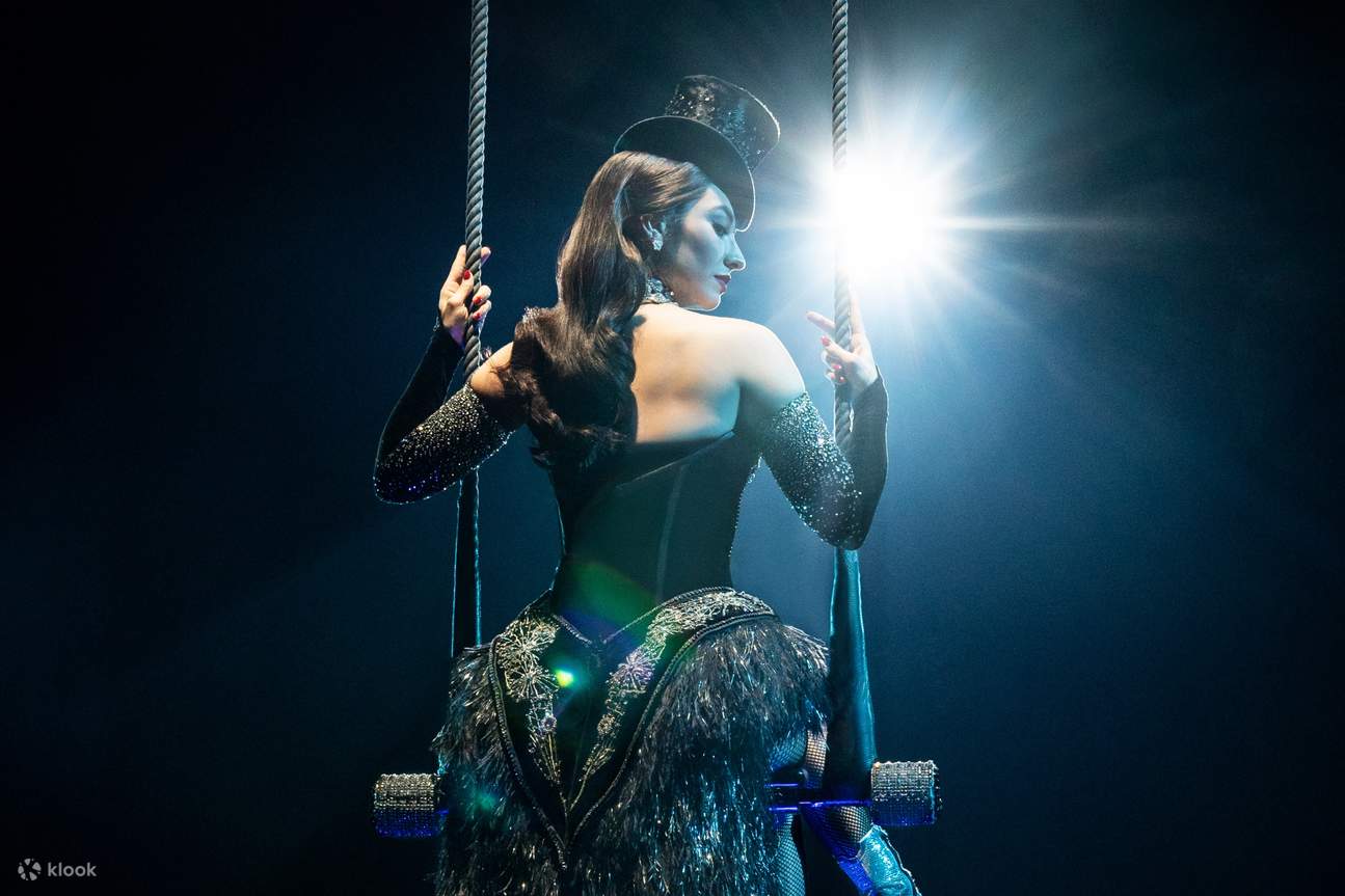 Seorang wanita di ayunan