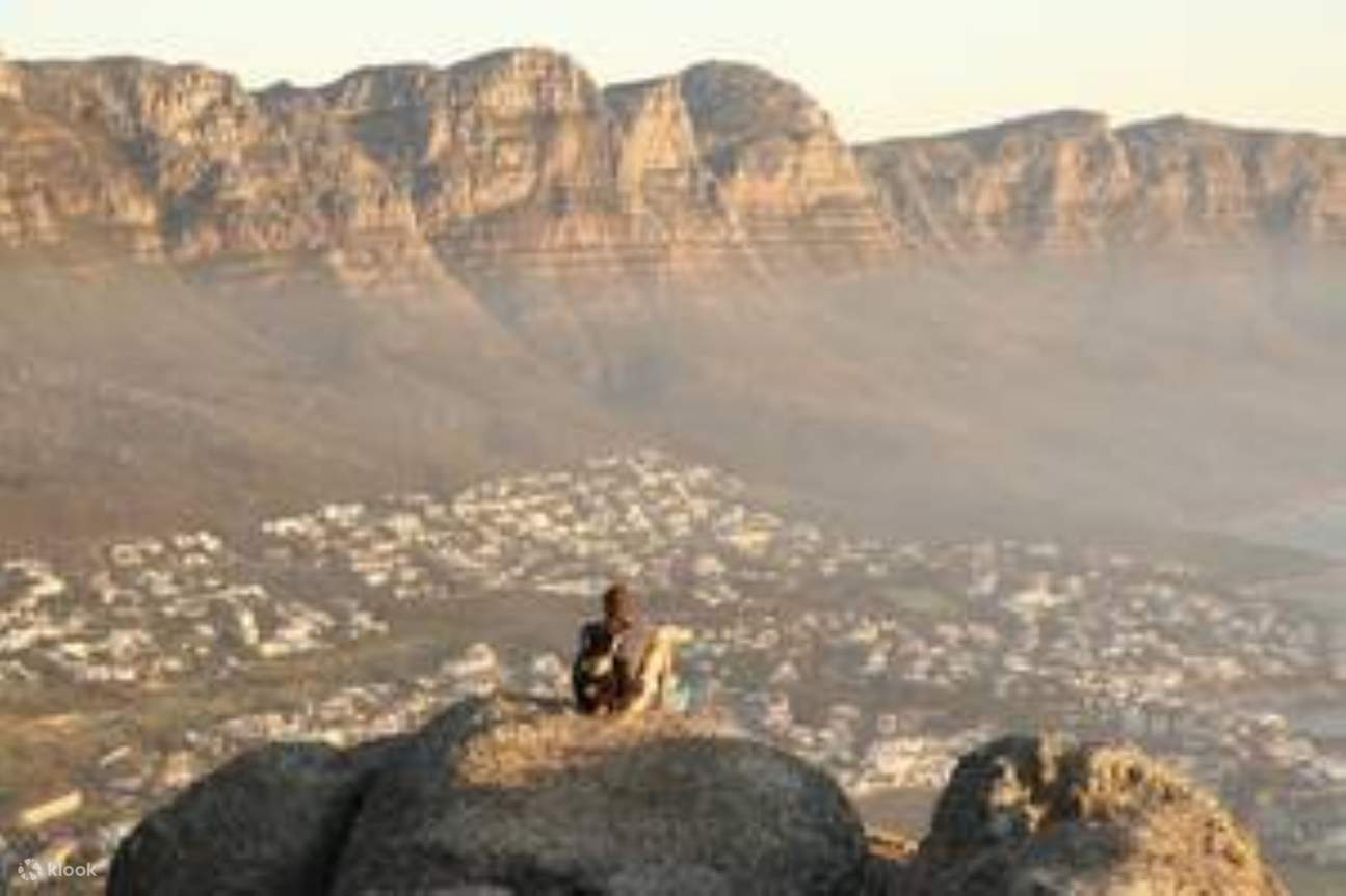 Pendakian Matahari Terbit/Terbenam Lion's Head