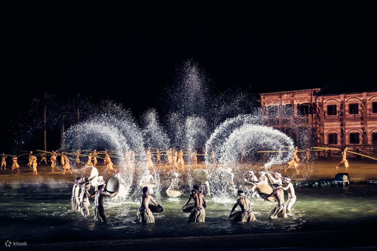 kereta ke Hoi An Memories Show