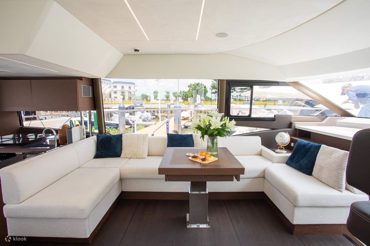 Prestige 590 (máx. 12 personas)