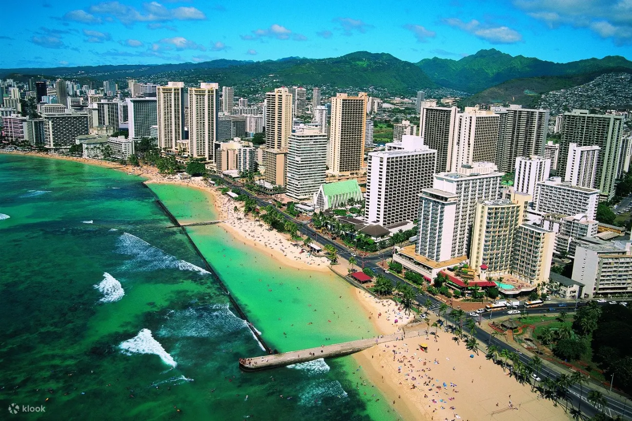 见证北岸的美景，这里以世界闻名的冲浪胜地而闻名
