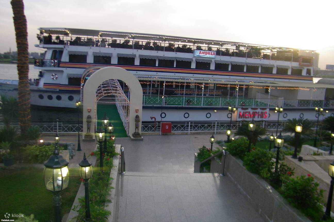 Crucero con cena privada por el río Nilo en El Cairo con recogida