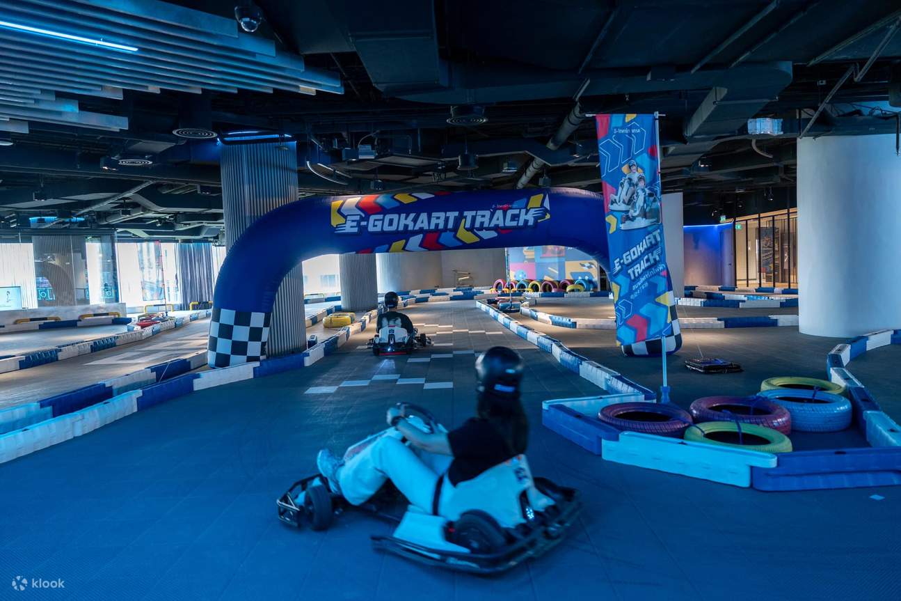 สนามแข่งรถ E-GoKart • ประสบการณ์การแข่งรถในร่มสุดมันส์