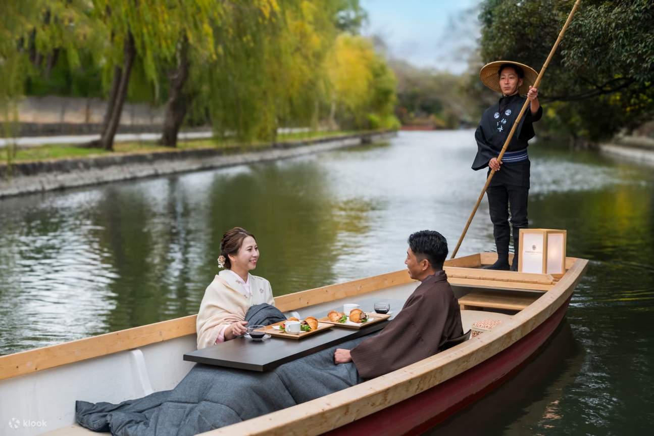 From December, you can also enjoy meals on a kotatsu boat.