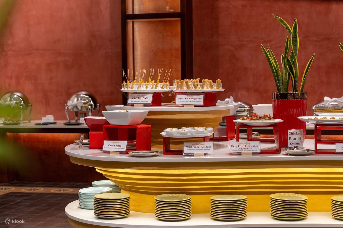 Royal Theater: Apsara Tanzshow, Buffet-Dinner und Hotelabholung