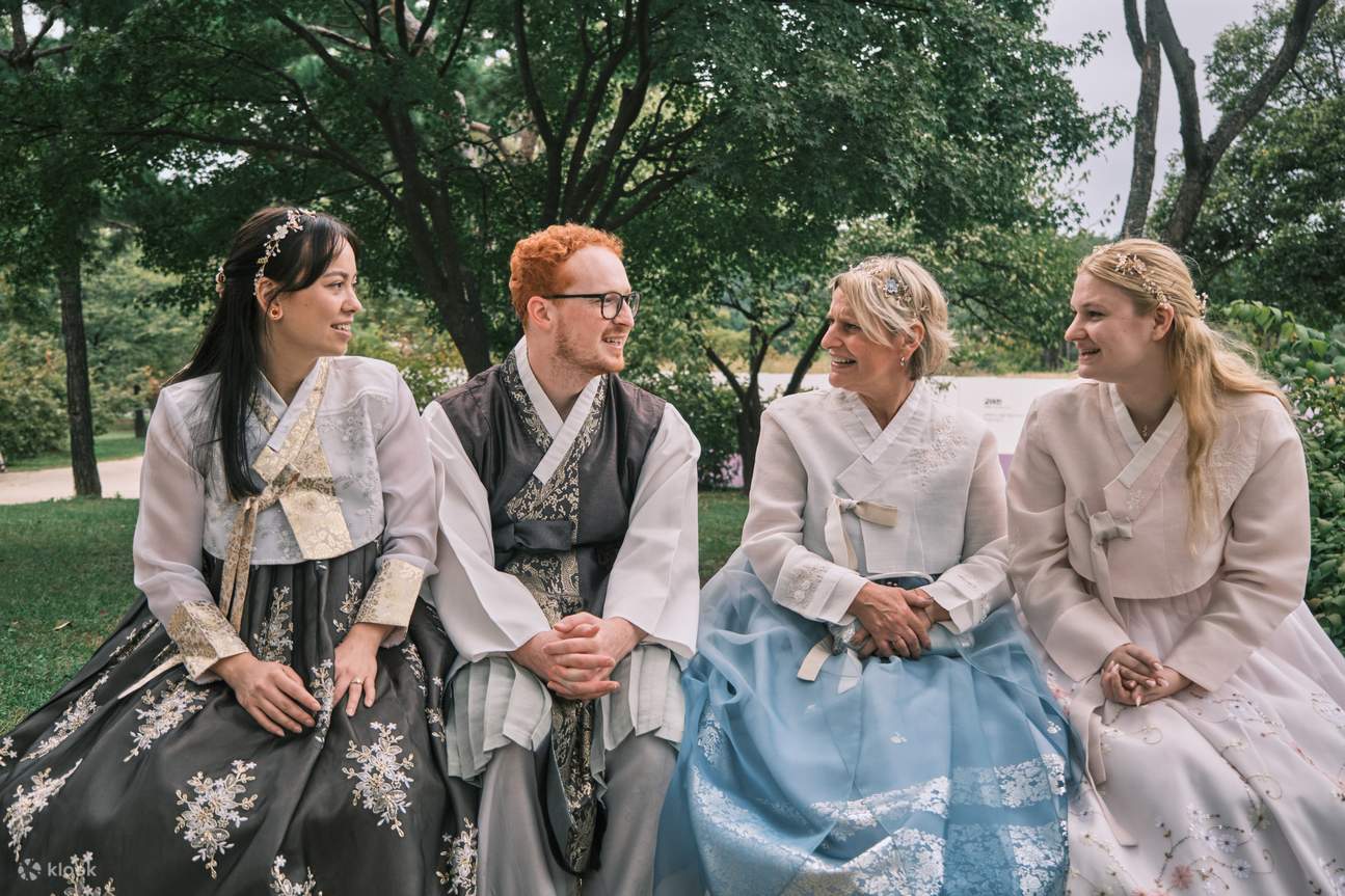Sesi Fotografi Hanbok dan Lawatan Sejarah di Gyeongbokgung Palace