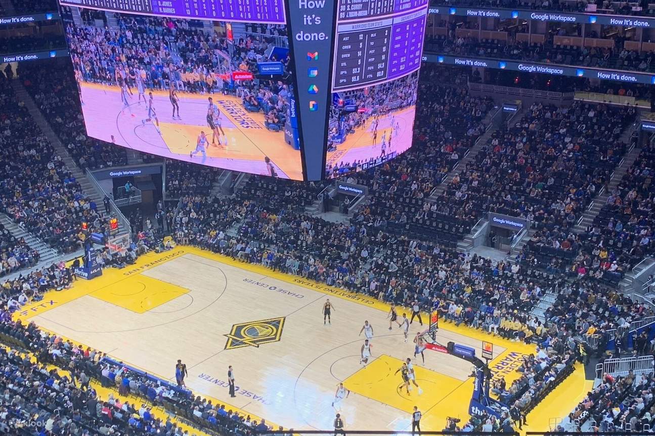 Perlawanan Bola Keranjang Golden State Warriors di Chase Center