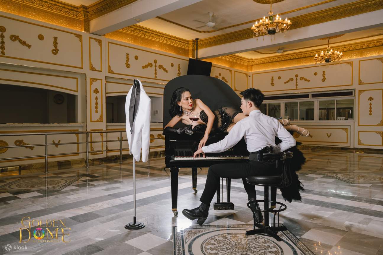 โดมทองคาบาเรต์โชว์