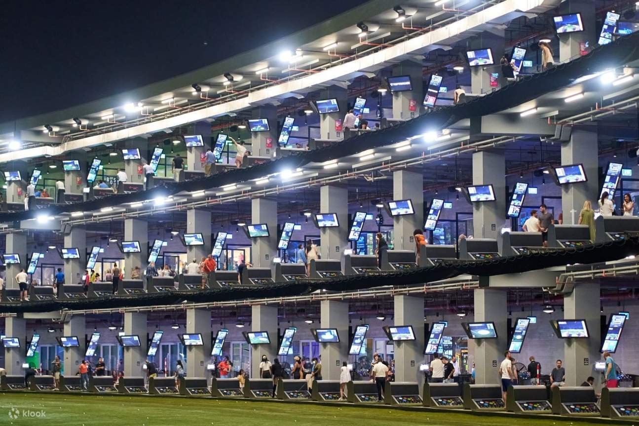 Topgolf ドバイ (Topgolf Dubai) の打席レベル