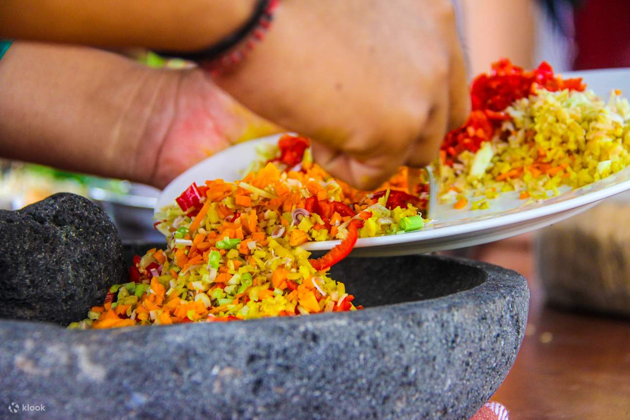Balinesischer veganer Kochkurs in Ost-Bali mit Gartentour - Klook ...