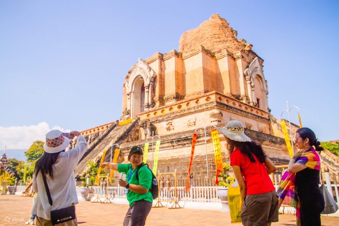 Chiang Mai Old City & Temples Guided Walking Tour 2 Hrs Klook