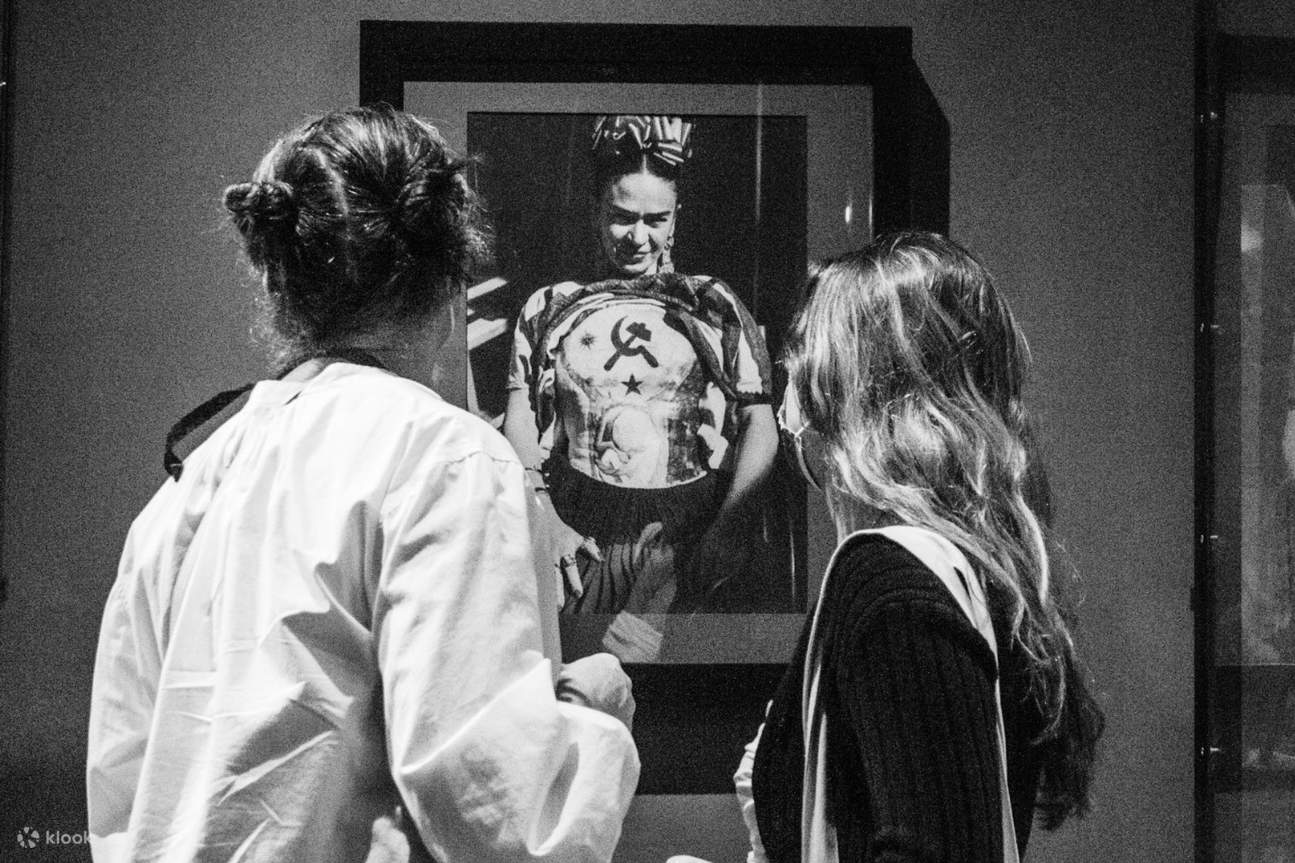 Tinh thần sôi nổi và nghệ thuật của Frida Kahlo tiếp tục truyền cảm hứng trong từng nét vẽ