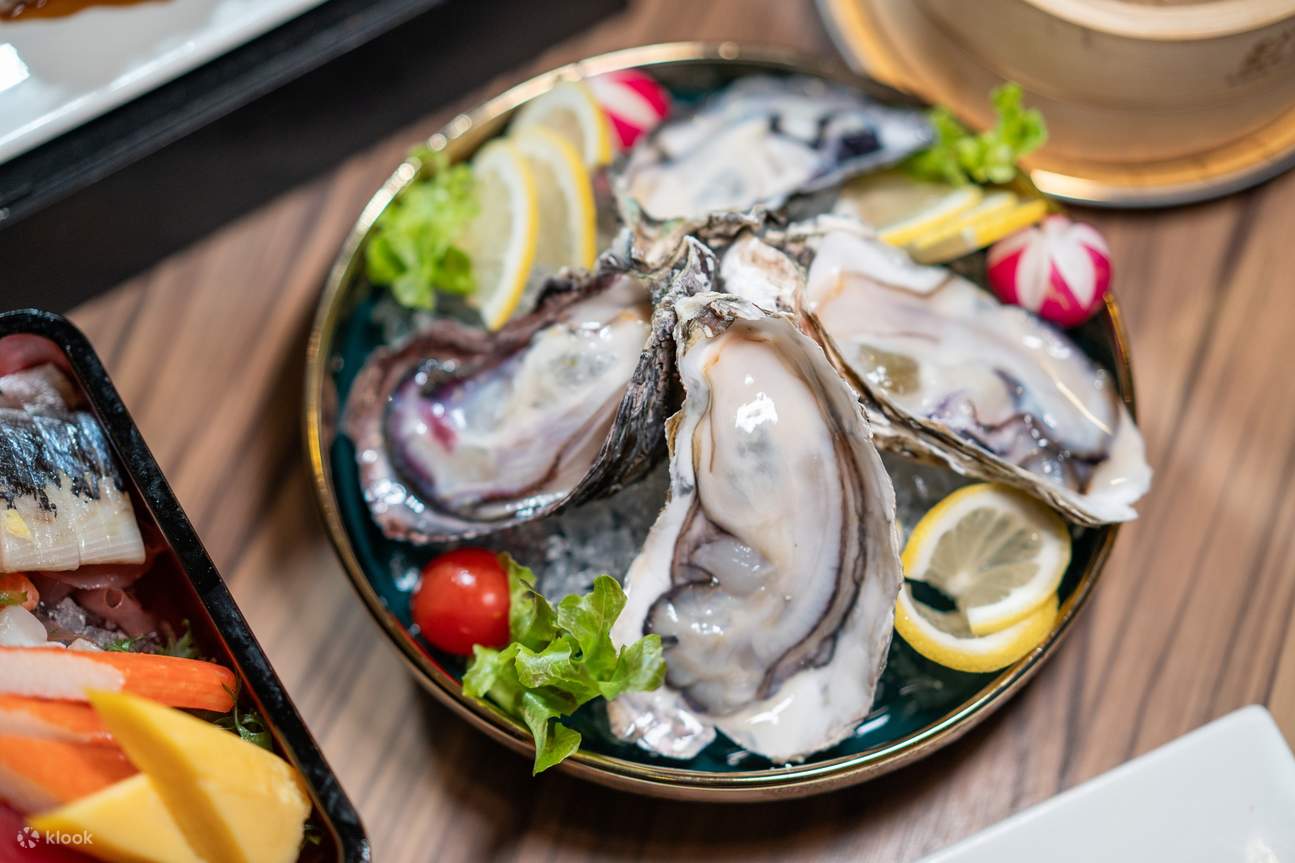 The Berkeley Dining Room at The Berkeley Hotel Pratunam