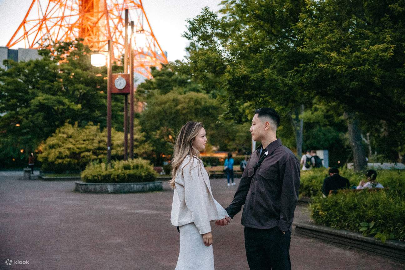 Servizio fotografico informale a Tokyo con fotografo professionista