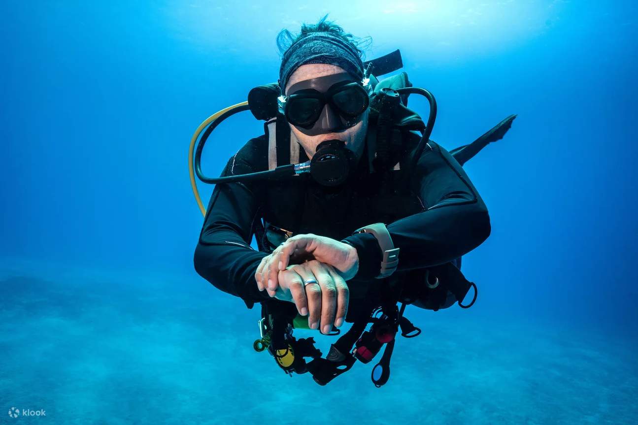 PADIアドバンスドオーブンウォーターダイビング（バンコク / PADI 5 Star Dive Center提供）