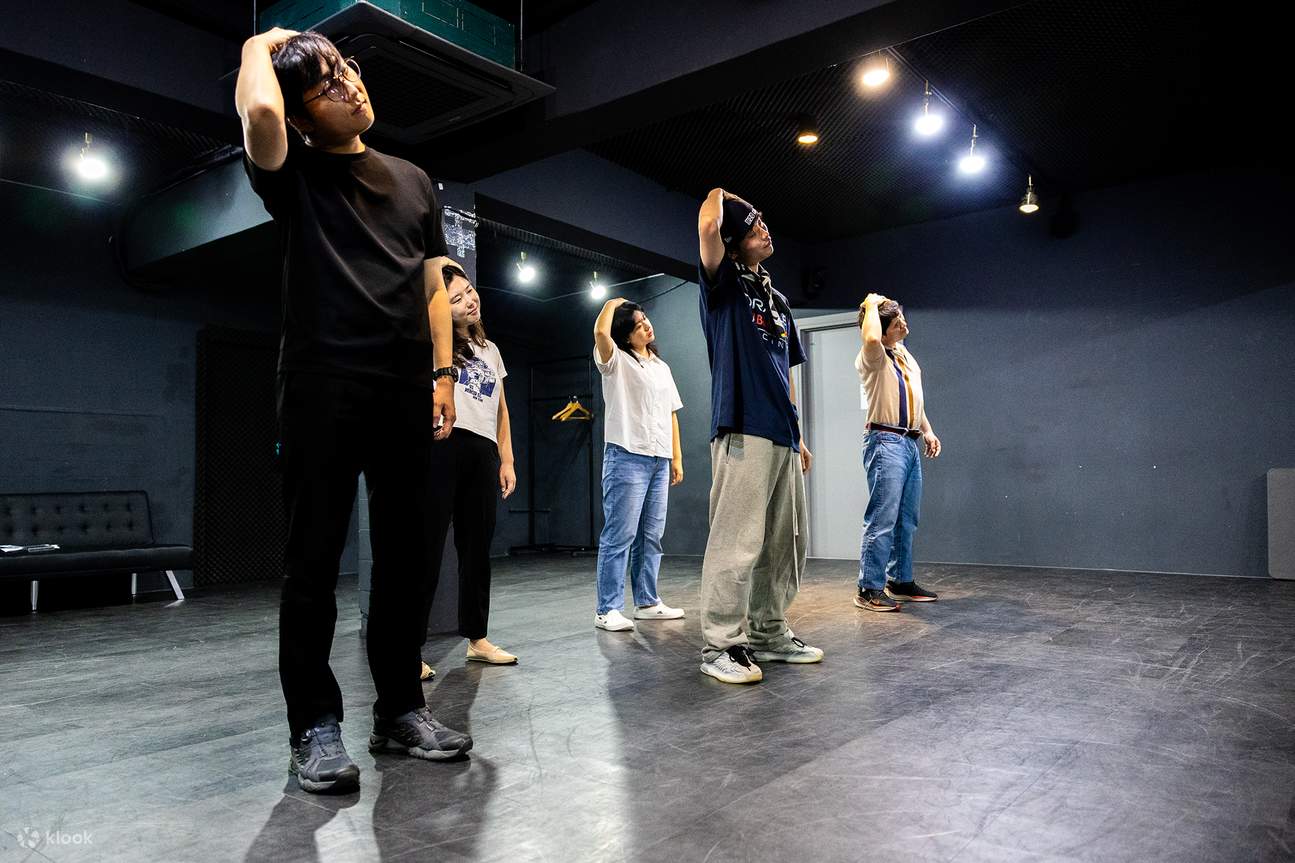 👯‍♀️ Berpeluh sakan, menari sampai puas!