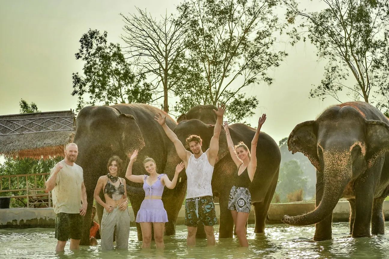 Photo with elephant