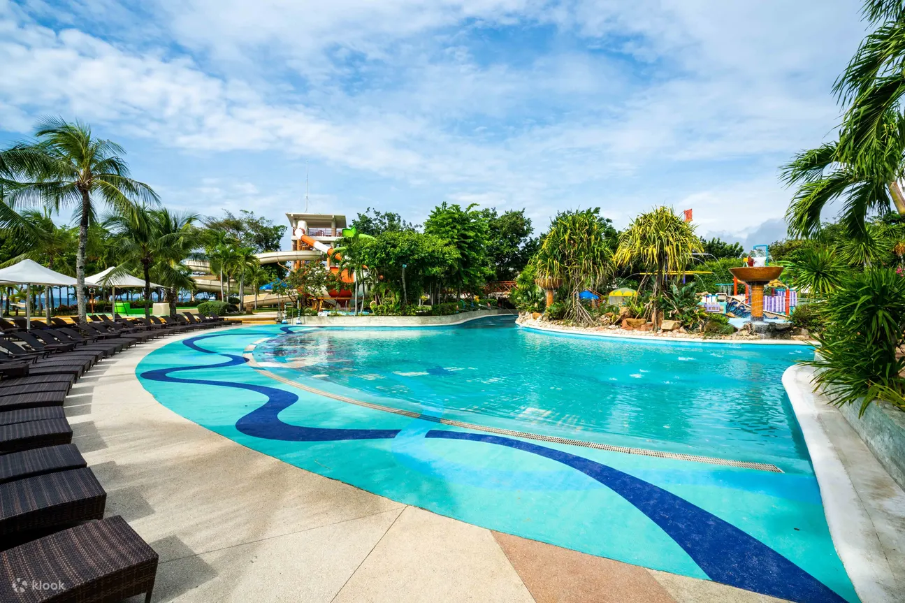 Jpark Island Resort and Waterpark的游泳池
