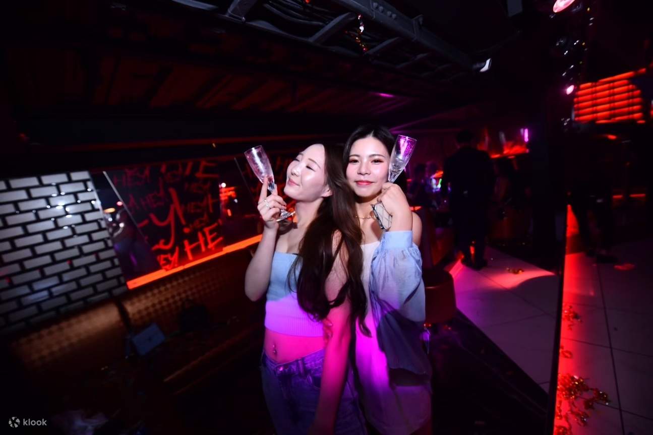 CHEVAL-inträdesbiljett med VIP-plats (Osaka) - Klook Sverige