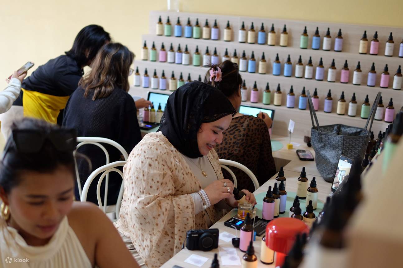 발리 향수 만들기 체험