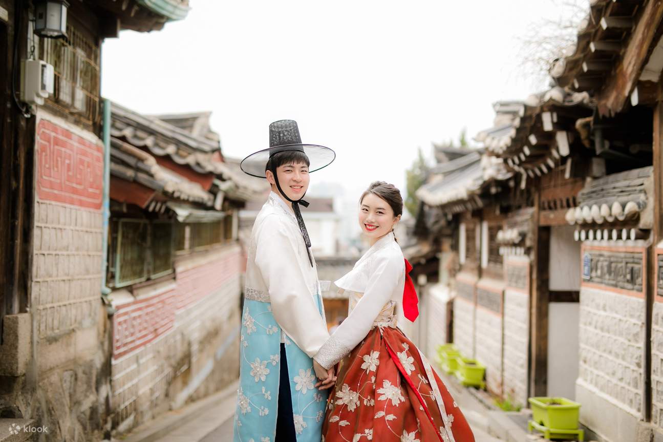 Penyewaan Seohwa Hanbok di Gyeongbokgung