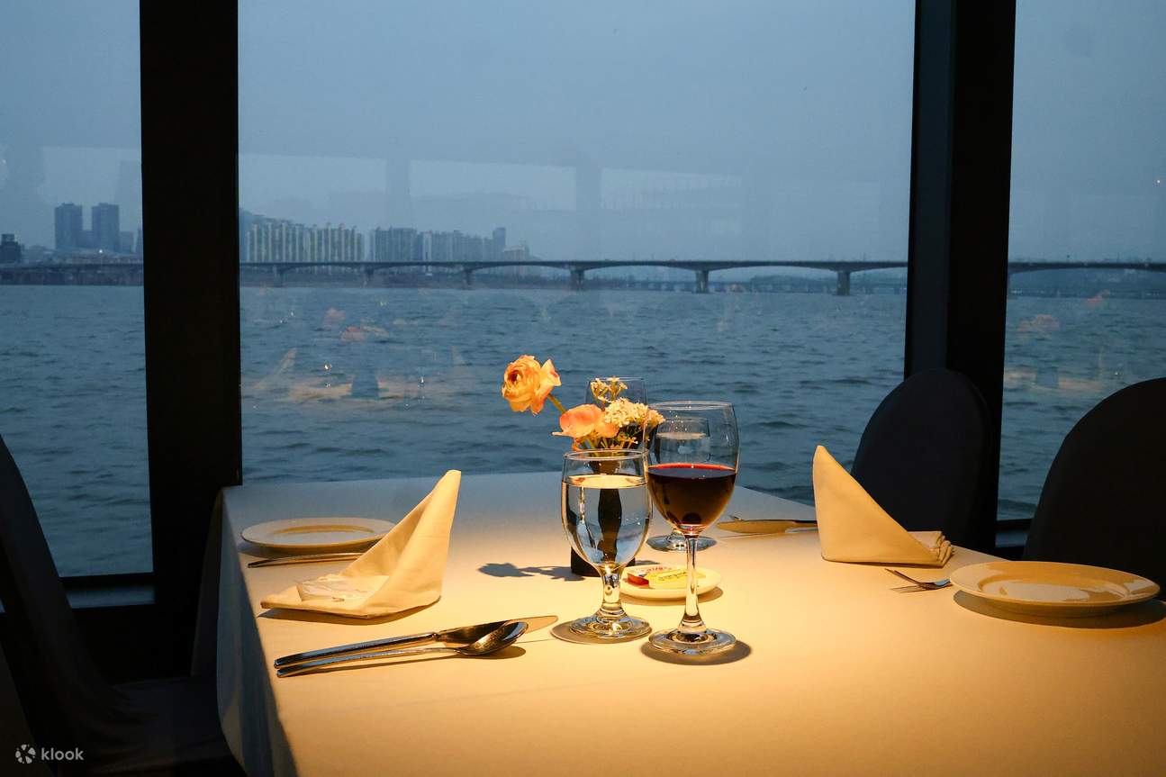 首爾汝矣島Eland Cruise Frangerie晚餐套票