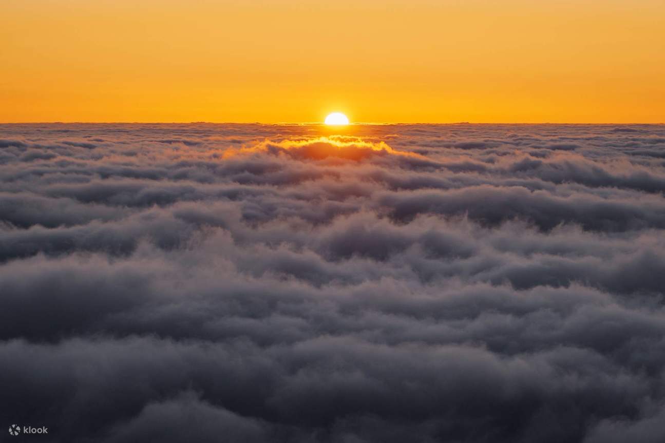 Трансфер на восхождение на пик Ариейру на рассвете из Фуншала и Канису