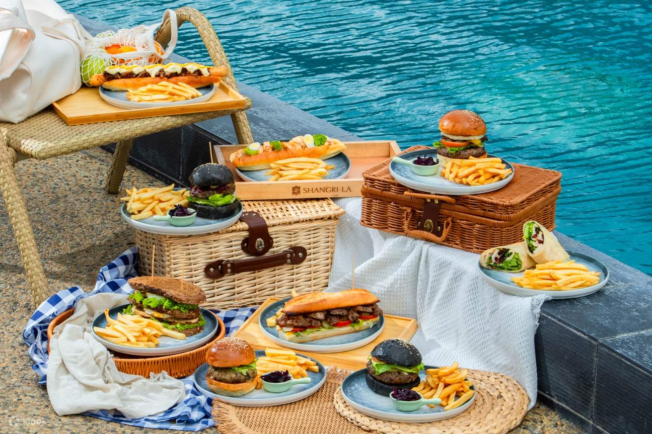 Coco Joe's Bar & Grill at Shangri-La Tanjung Aru, Sabah