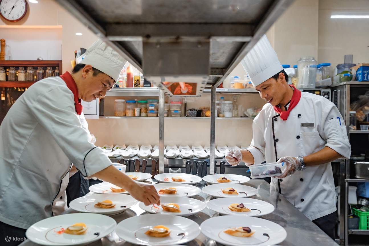 レッドビーン・マーメイ：ハノイでの上質なダイニング体験