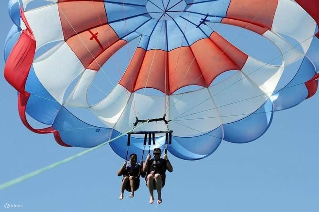Terbang Parasailing di Langit Laut Merah Dengan Pemindahan - Hurghada