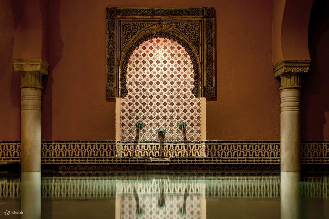 在Hammam Al Andalus享受传统浴池和舒缓按摩，放松身心