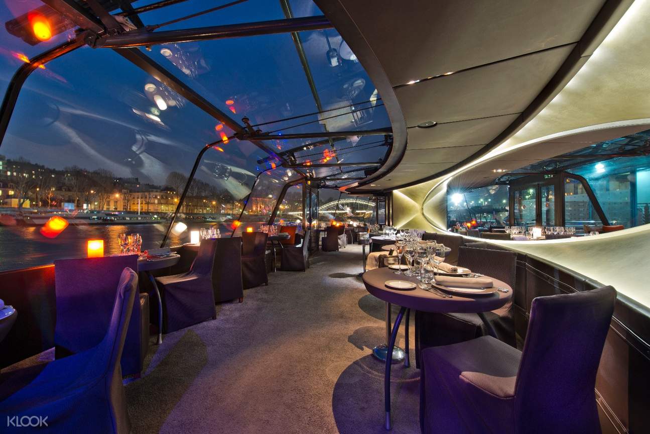 glass boat dinner cruise paris