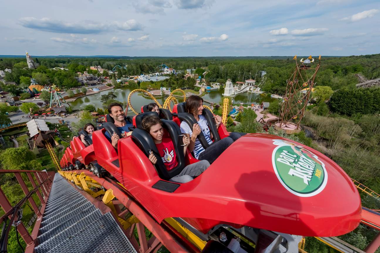 kunjungi Parc Asterix bersama keluarga