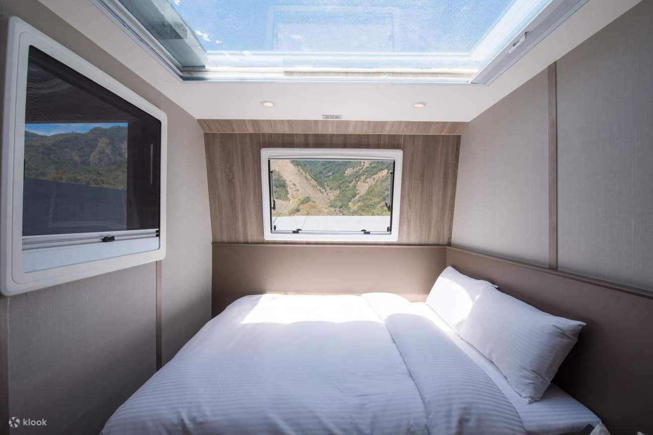 Xe cắm trại hạng sang