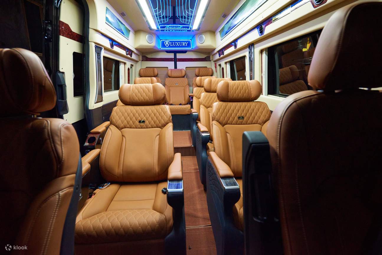 Xe Limousine Minivan