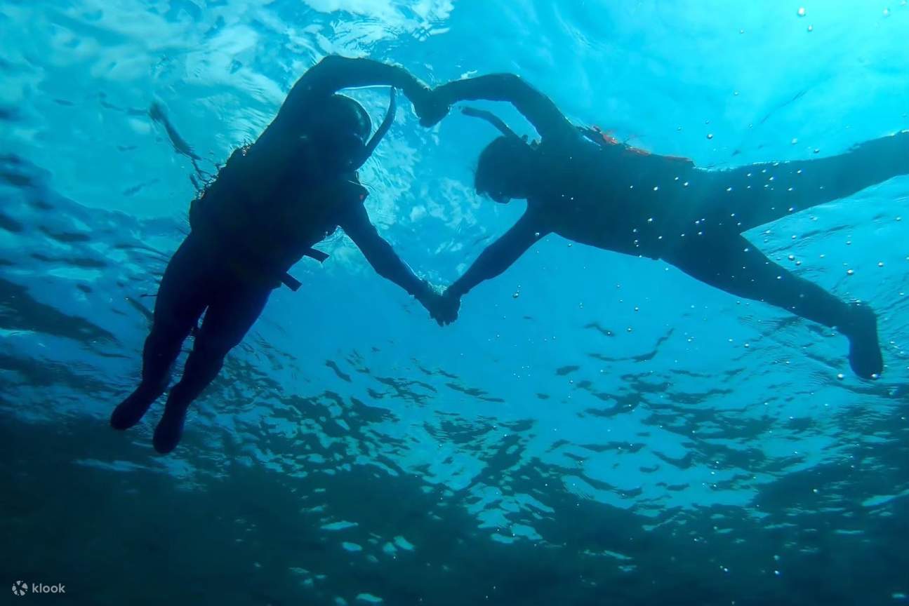 Esperienza SUP sulla spiaggia. Snorkeling