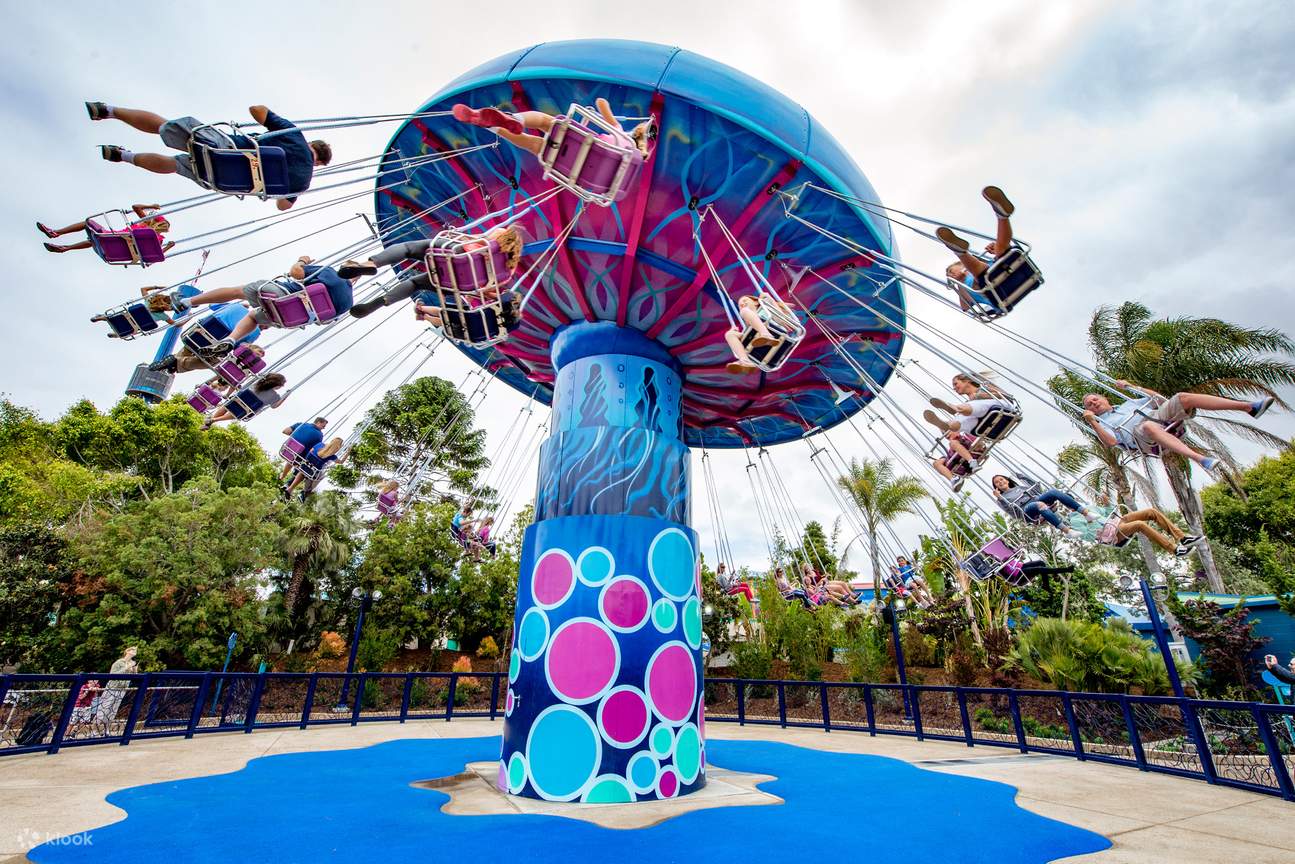 sea world san diego - Tentacle Twirl Take the rides to the skies