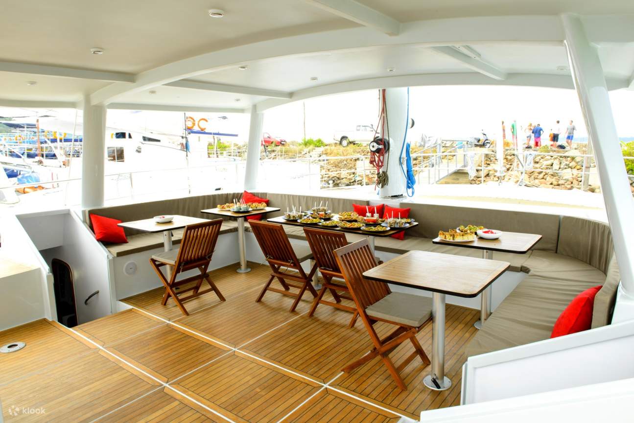 kapal pesiar matahari terbenam pribadi mirissa