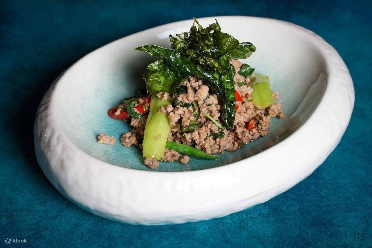 ศาลาริมน้ำ ในโรงแรมแมนดาริน โอเรียนเต็ล กรุงเทพฯ (มิชลิน ไกด์ 2020)