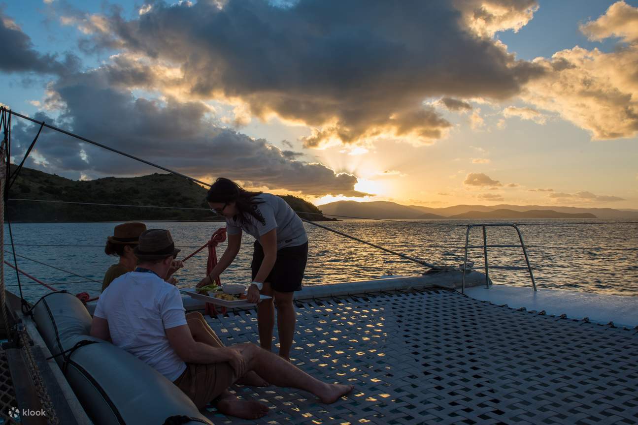 whitsundays sunset tour