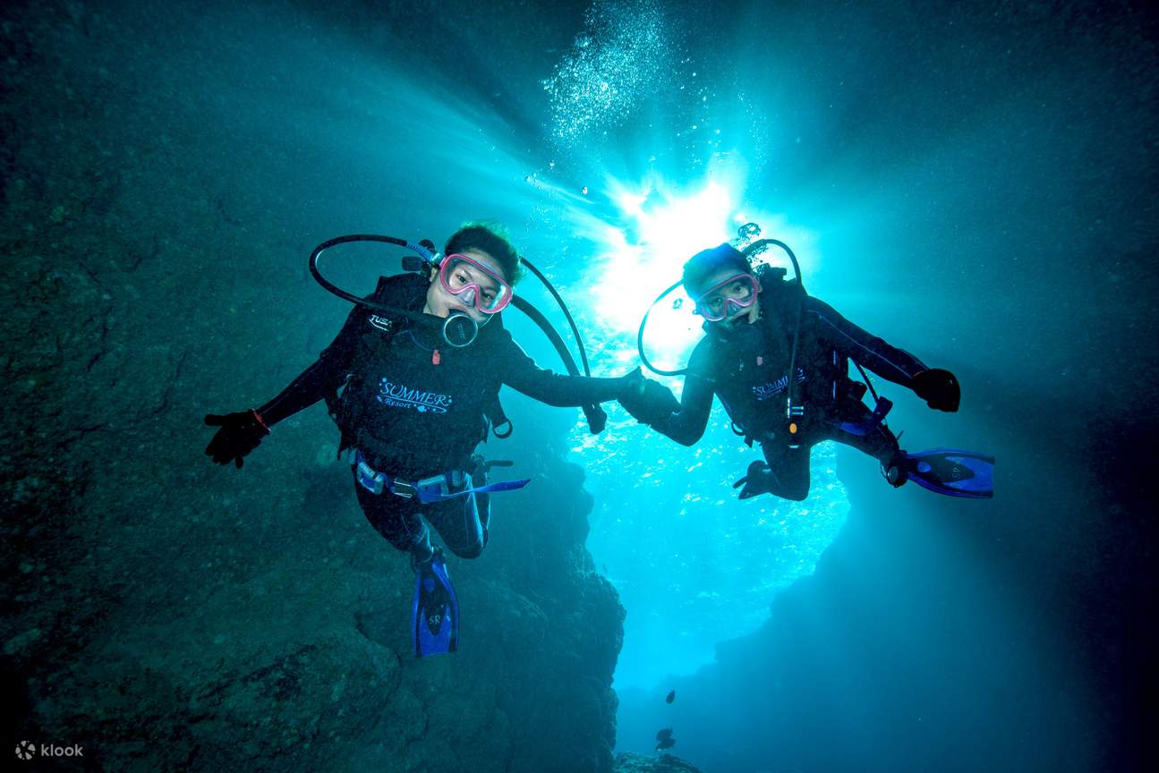 Pengalaman menyelam di gua biru