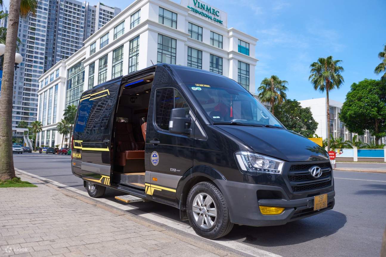 Xe Limousine Minivan