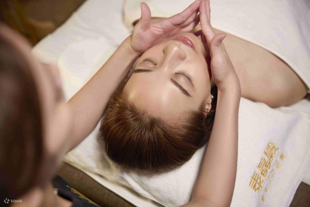 Relaksasi Otot Titik Akupresur Wajah