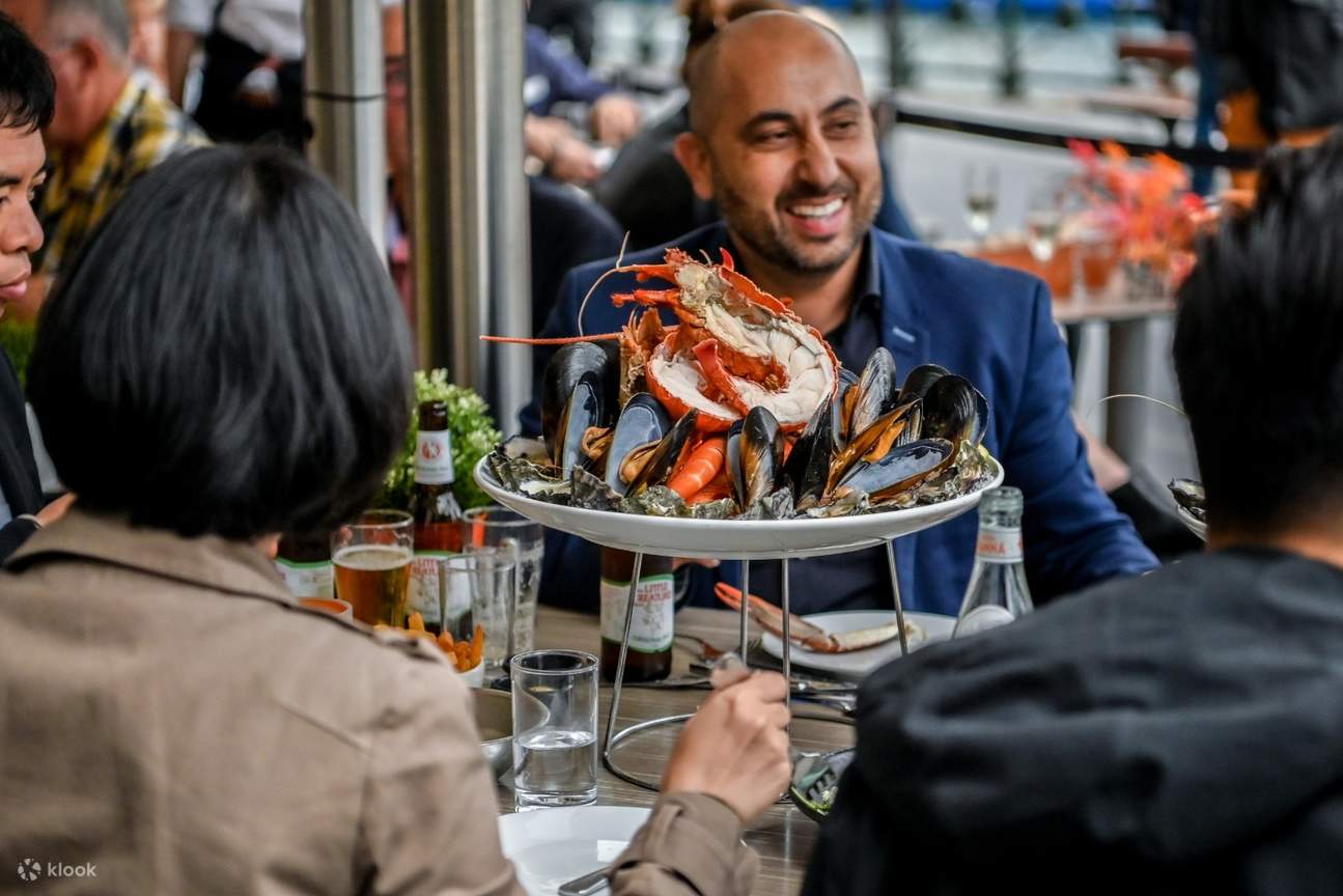 Trải nghiệm ẩm thực tại Searock Bar and Grill