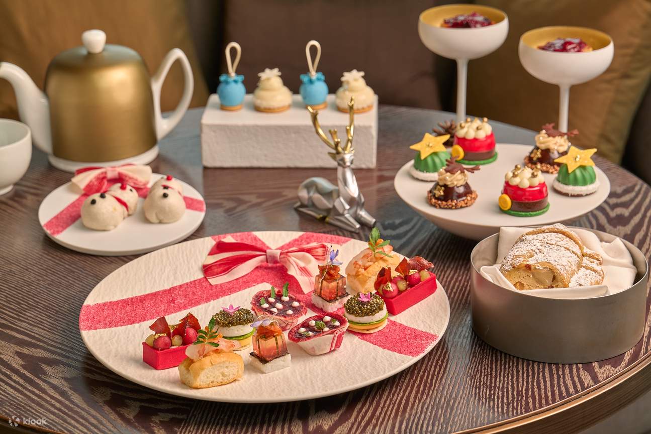 방콕 피콕 앨리 애프터눈 티 세트 by Waldorf Astoria
